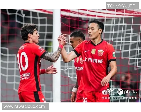 中超激战大连一方迎战上海上港争夺季后赛名额的关键之战